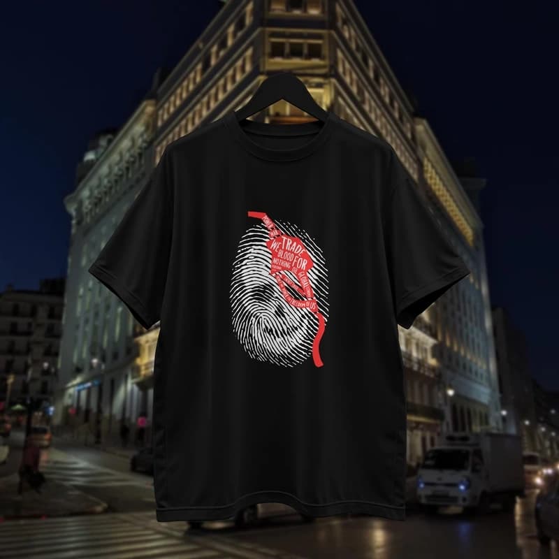 صورة T-shirt Blood For Oil